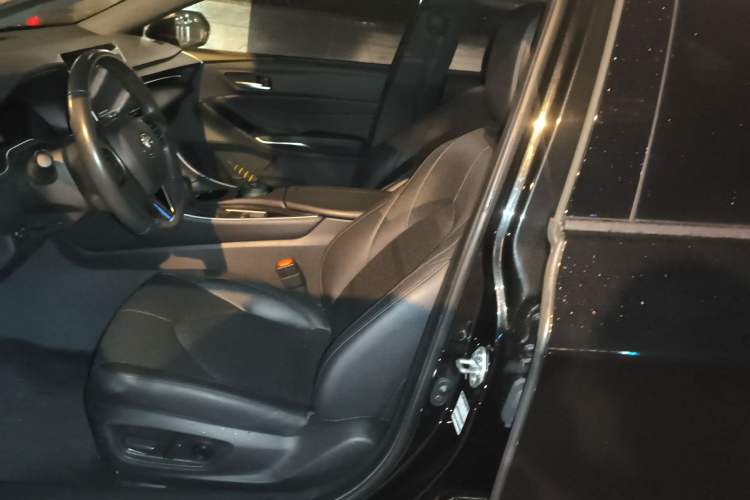 Used Toyota Avalon 2023 2.0L Luxury Edition