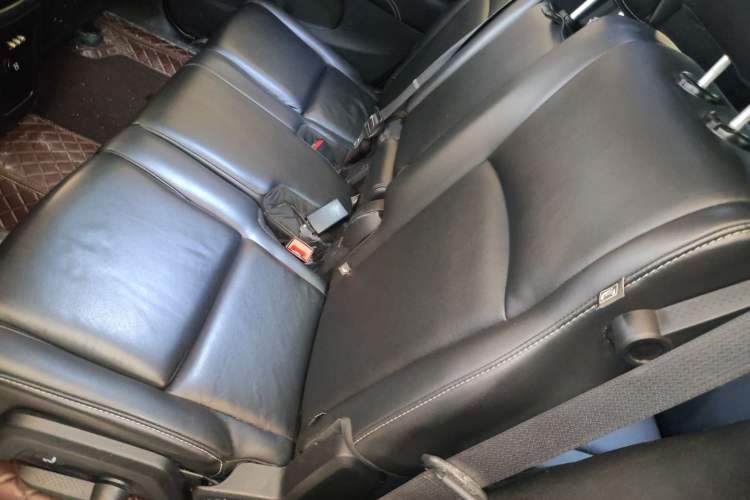 Used Dodge Journey  Left Rear Seat