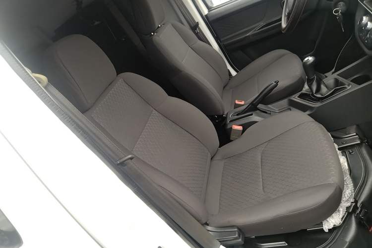 Used Chana Ruixing M60 2023 1.5L GDI Comfort-Class Passenger Vehicle 6/7 Seats
