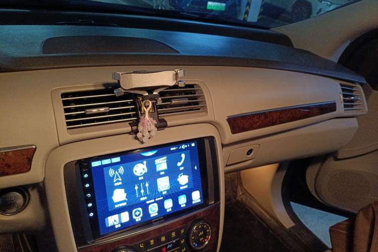 Used Mercedes-Benz R-Class 2010 R 350 L 4MATIC