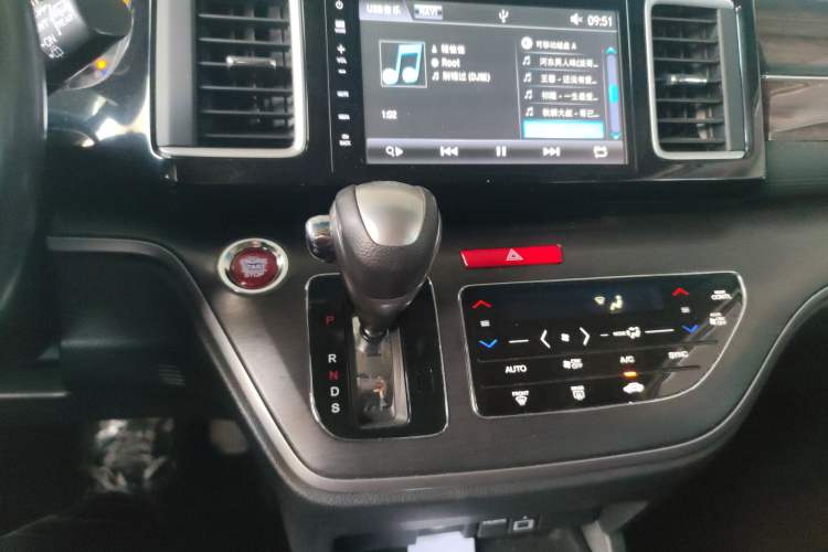 Used Honda Elysion 2016 2.4L Style Edition Gear Lever