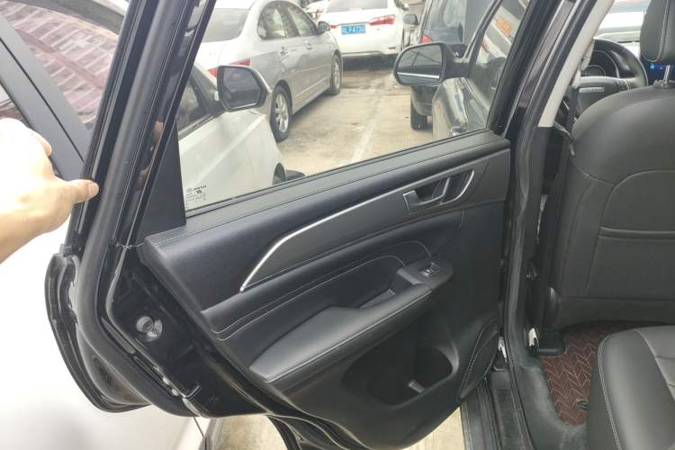 Used Haval M6 2021 PLUS 1.5T DCT Luxury Smart Connectivity Model