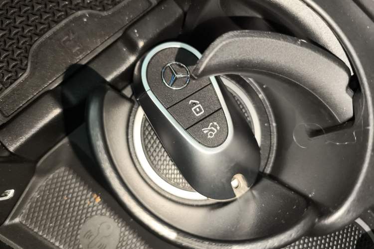 Used Mercedes-Benz E-Class New Energy 2024 E 350 e L Plug-in Hybrid Sedan
