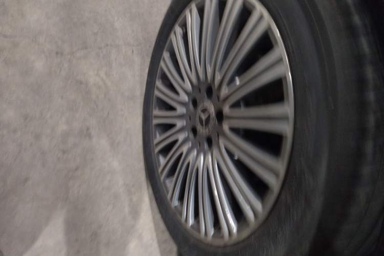 Used Mercedes-Benz E-Class 2019 Facelifted E 300 L Stylish Version Right Rear Wheel Hub