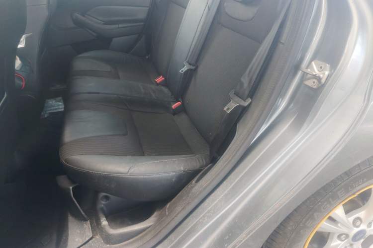 Used Ford Focus 2012 Hatchback 1.6L Manual Fashion Edition
