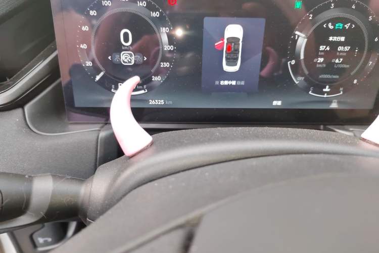 Used Lynk & Co 03 2023 1.5TD DCT JingPro Odometer Close Up