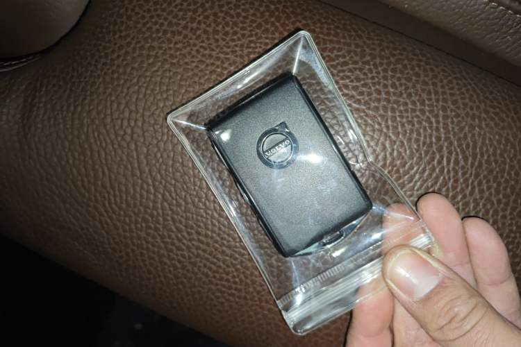 Used Volvo XC60 2024 B5 4x4 Smart Luxury Edition