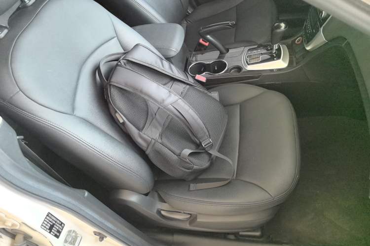 Used GAC Trumpchi GS5 Super 2015 2.0L Automatic Two-Wheel Drive Comfort Edition Right Front Seat