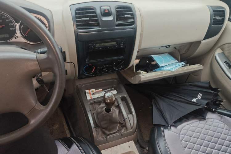 Used JMC Baodian 2013 2.8T Two-Wheel-Drive Diesel Comfort Value Edition
