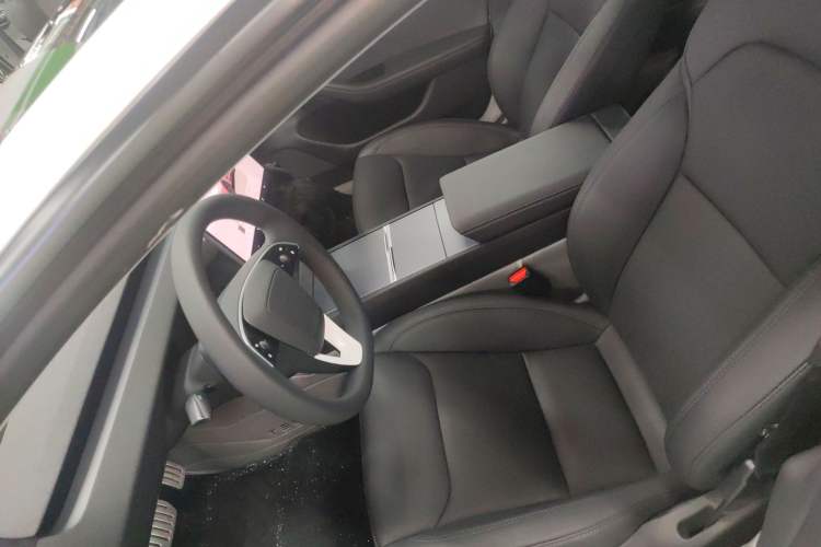 Used Tesla Model 3 2025 Long-Range All-Wheel-Drive Version
