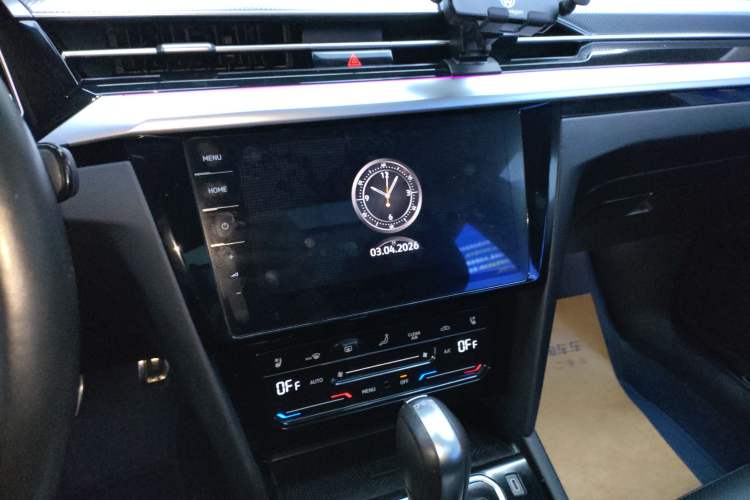 Used Volkswagen FAW-Volkswagen CC 2024 Estate Car 380TSI Hunter's Heart Edition Audio And AC Panel