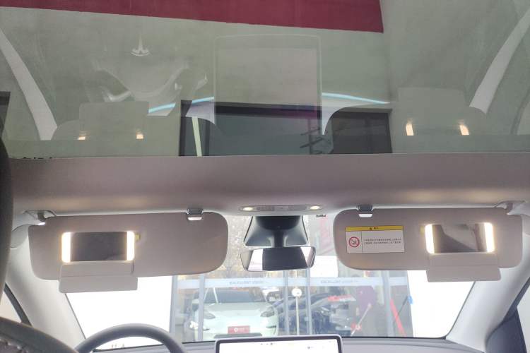 Used Tesla Model Y 2023 Long-Range All-Wheel-Drive Version