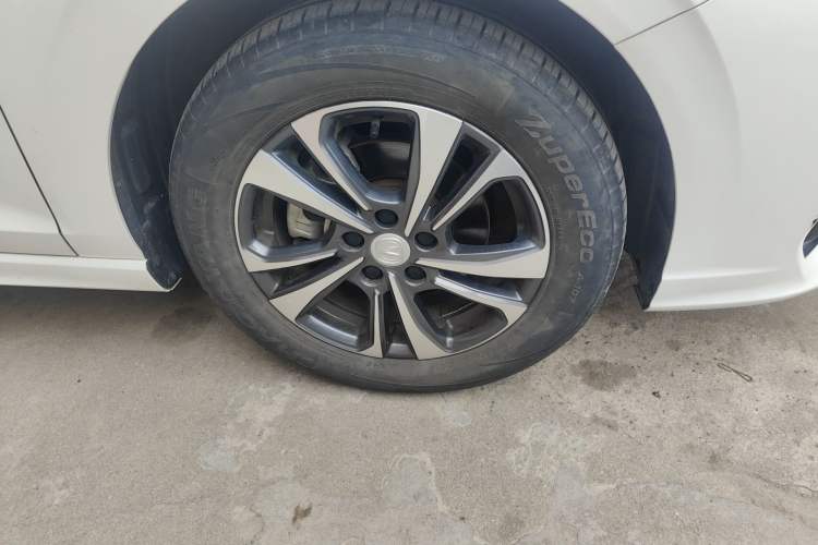 Used CHANGAN Eado 2022 PLUS Blue Whale NE 1.4T GDI DCT Prestige Edition Right Front Wheel Hub