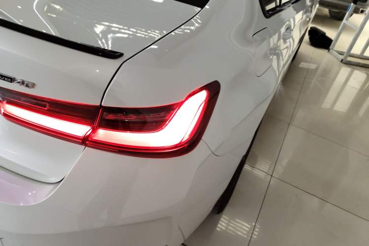 Used BMW i3 2023 eDrive 40 L Midnight Edition
