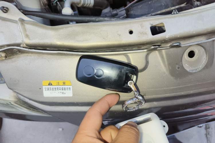 Used Suzuki SX4 2012 1.6L Manual Ruiqi Model
