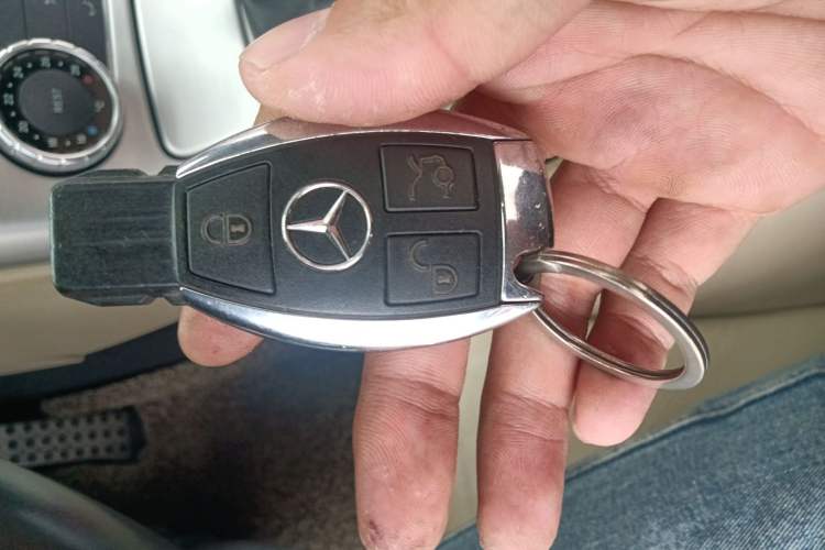 Used Mercedes-Benz SLK-Class 2011 SLK 200 Fashion Model Vehicle Key