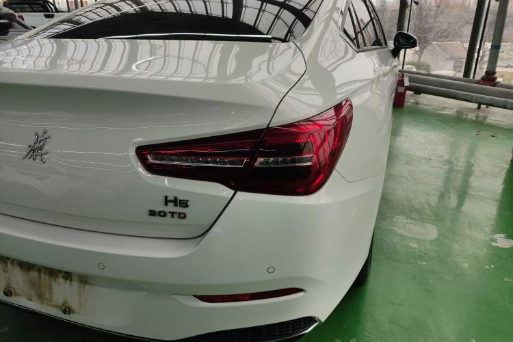 Used Hongqi H5 2022 Classic Model 1.5T DCT Flagship Edition
