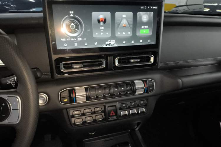 Used 212 T01 2025 2.0T Changfeng
