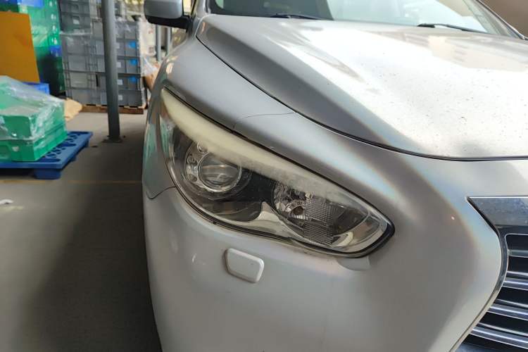 Used Infiniti JX 2013 JX35 Two-Wheel-Drive Excellence Edition Right Front Headlight