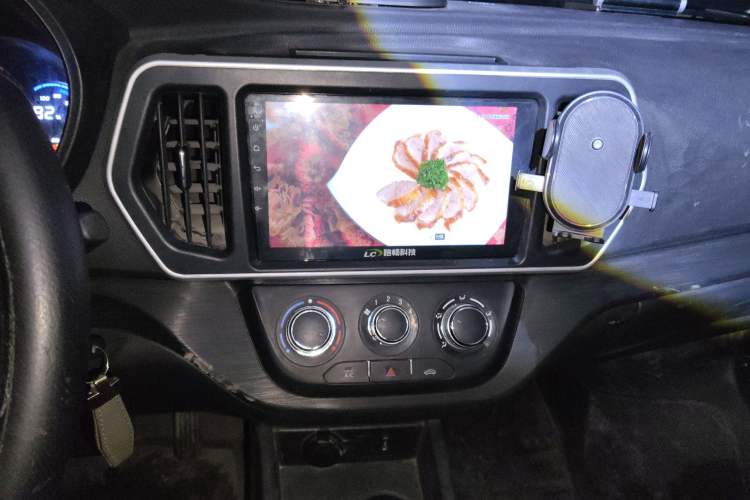 Used Chana Ruixing EM80 2023 EM80 Ⅱ Liftback 6-Seater Comfort Model