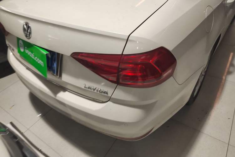 Used Volkswagen Lavida 2017 1.6L Automatic Comfort Edition Right Rear Taillight