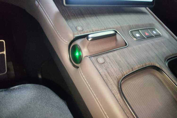 Used Nio ES7 2024 100kWh Signature Edition
