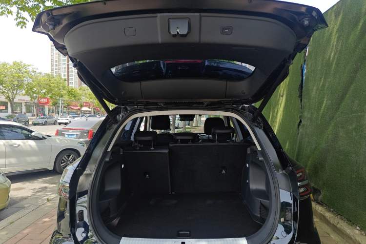 Used Hongqi HS5 2023 2.0T Qixiang Pro Edition
