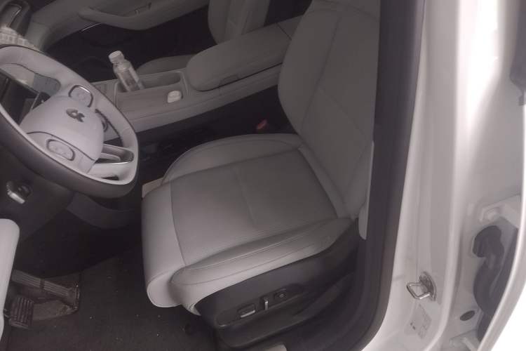 Used Nio ES6 2024 75 kWh
