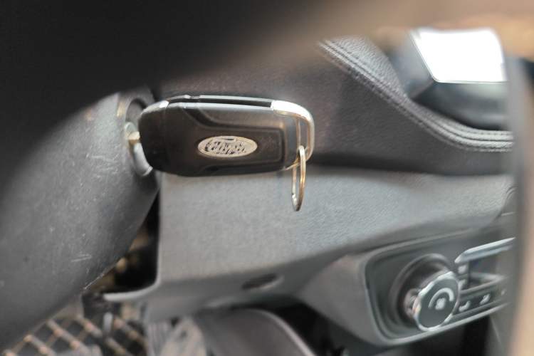 Used Ford Escort 2015 1.5L Automatic Fashion Model