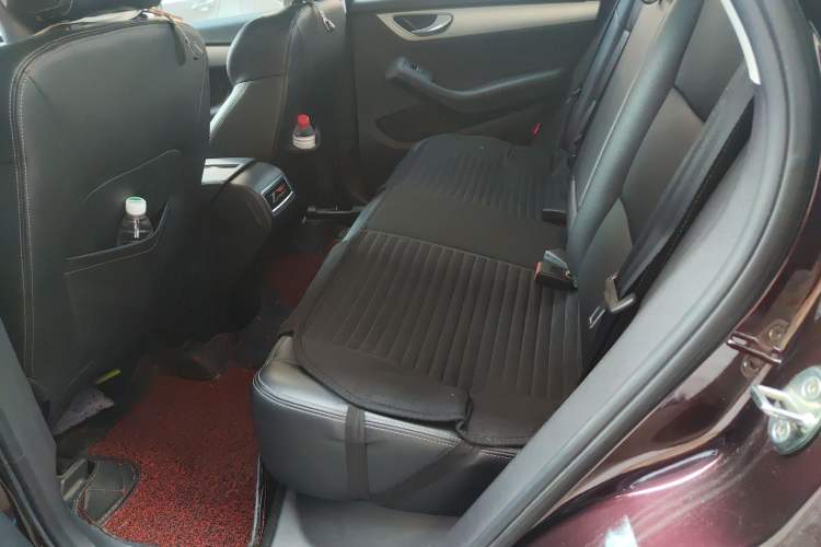 Used Zotye SR7 2016 1.5T Manual Cube Road Edition China IV Standard
