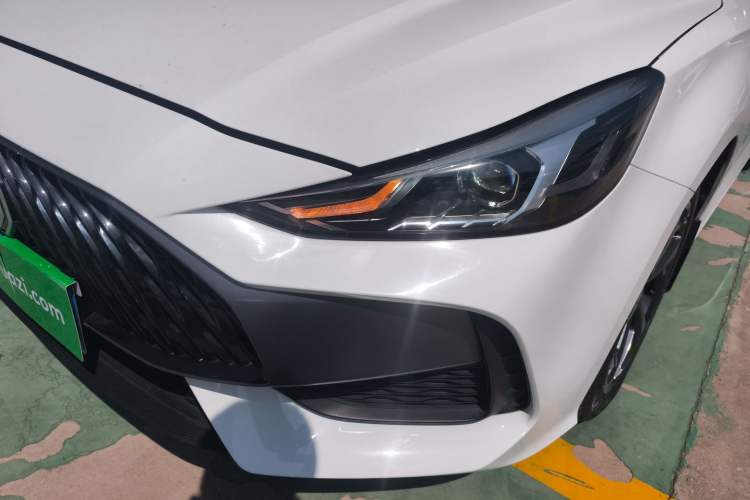 Used MG 5 2022 300TGI DCT Chao Yue Luxury Edition