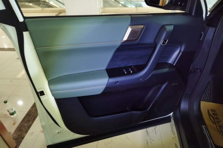 Used iCAR 03 2024 401km Range Two-Wheel Drive Standard Yuechao Version
