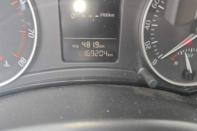 Used Skoda Octavia 2012 1.6L Automatic Yijun Edition Odometer Close Up