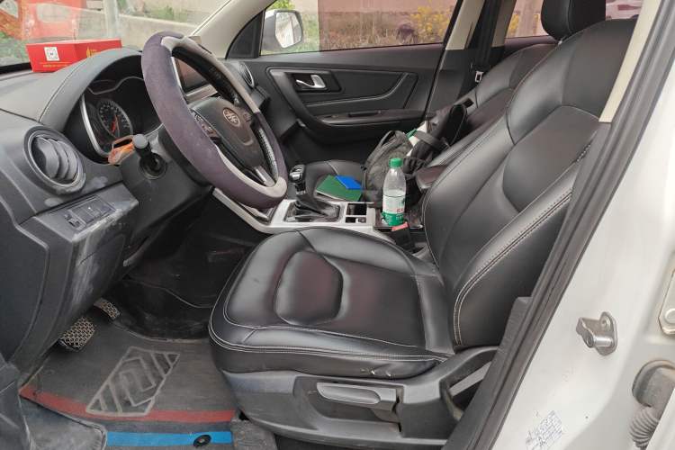 Used Bestune X40 2019 1.6L Automatic Luxury Version China V Emission Standard
