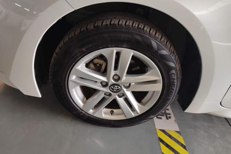 Used Toyota Levin 2021 185T CVT Luxury Edition Left Front Wheel Hub