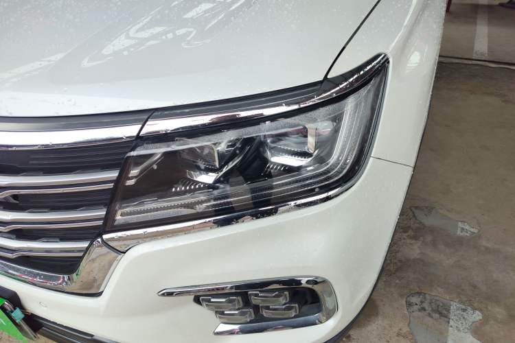 Used Roewe RX8 2019 30T Smart Connectivity Two-Wheel Drive Supreme Flagship Edition
