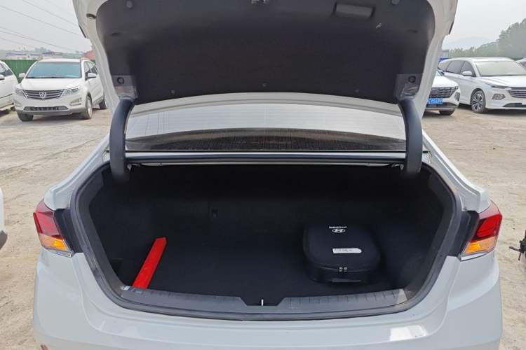 Used Hyundai Sonata Plug-in Hybrid 2018 2.0 PHS Smart Connect Version China VI Standard