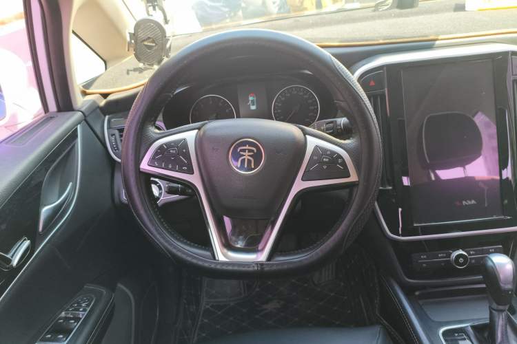 Used BYD Song MAX 2018 1.5T Automatic Smart Connect Luxury 6-Seater