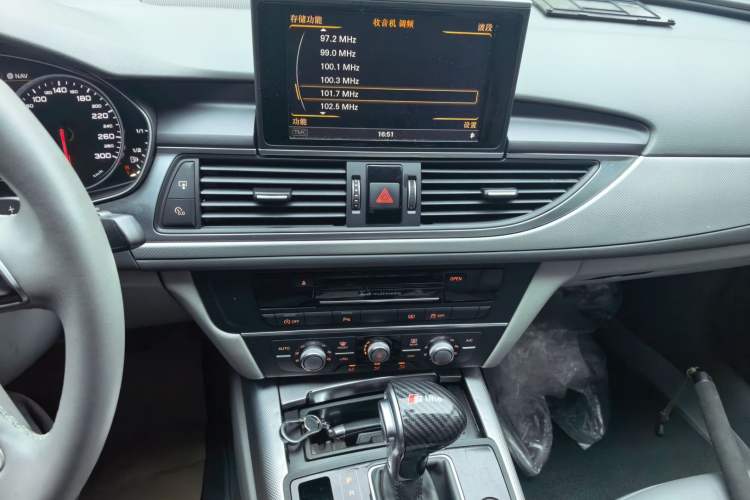 Used Audi A6L 2014 TFSI Standard Model Audio And AC Panel