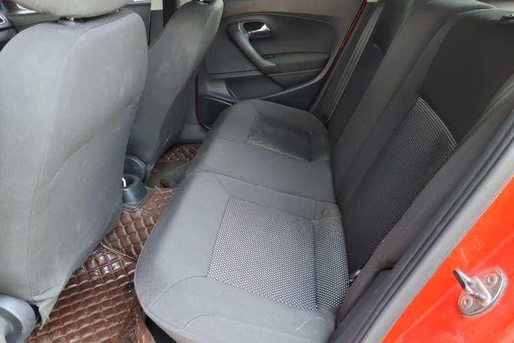 Used Volkswagen Polo 2011 1.4L Manual ZhiShang Edition Left Rear Seat