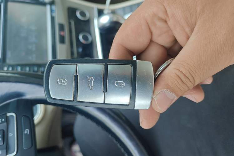 Used Volkswagen Magotan 2012 1.8TSI Luxury Model Vehicle Key