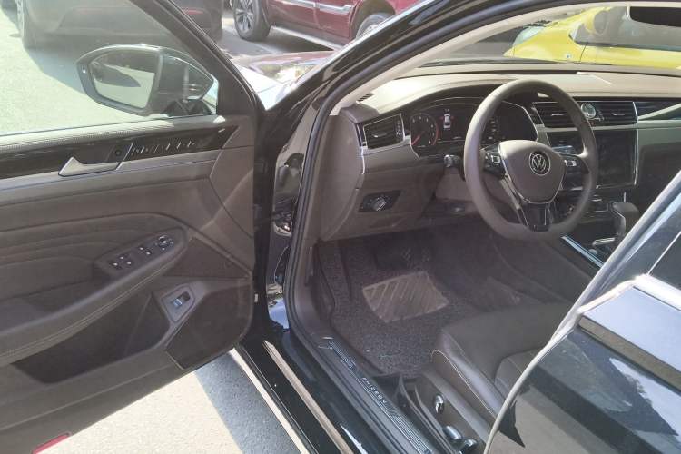 Used Volkswagen Phideon 2021 380TSI Luxury Edition