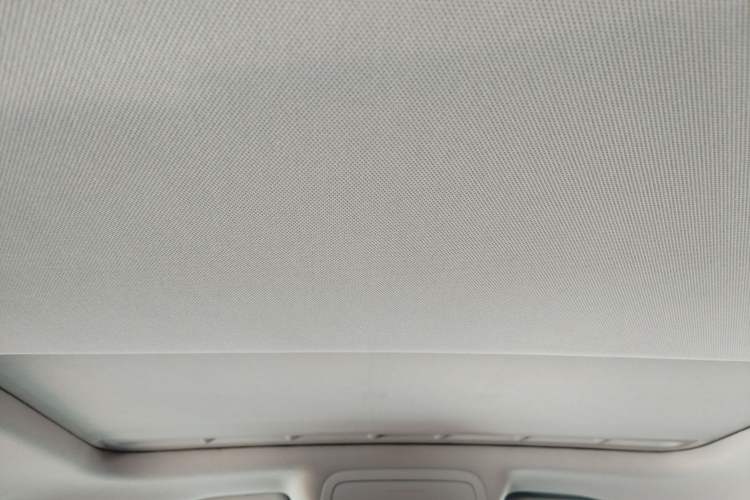 Used Volkswagen Sagitar 2014 Revised Version 1.4TSI Automatic Luxury Edition Headliner