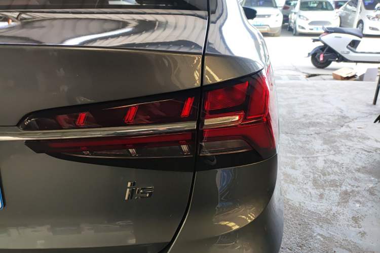 Used Roewe i5 2021 Revised Version 1.5L CVT Diamond Edition