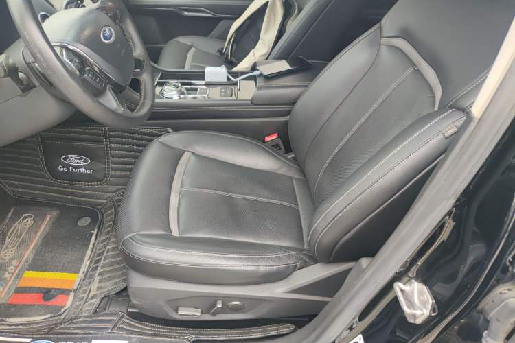 Used Ford Taurus 2015 EcoBoost 245 Luxury Model Left Front Seat