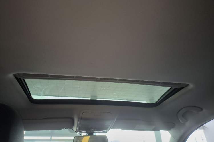 Used Volkswagen Passat 2017 330TSI DSG Luxury Edition Headliner