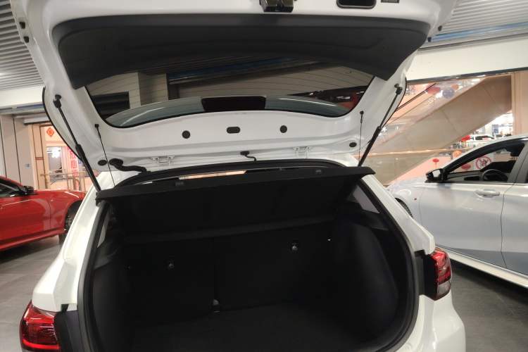 Used Kia KX Cross 2017 1.4L AT GLS
