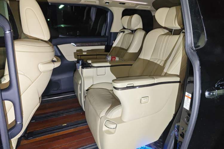 Used Toyota Alphard 2019 Dual-Engine 2.5L Prestige Edition
