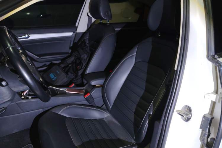 Used Volkswagen Lamando 2019 280TSI DSG Comfort Edition China VI standard Left Front Seat