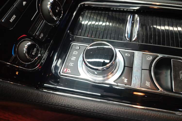 Used Jaguar XJ 2014 XJL 2.0T Two-Wheel-Drive Elegant Business Edition
